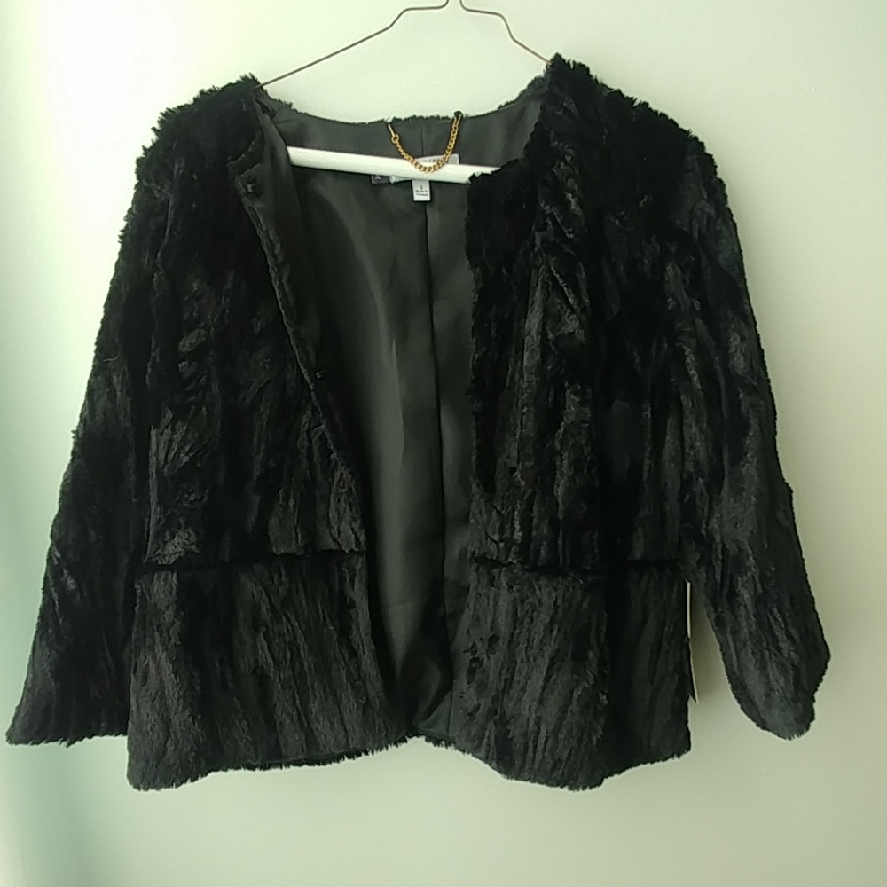NWOT💖 JLO Black Faux Fur Coat